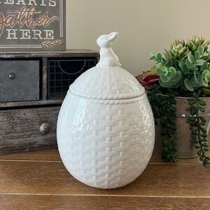 New White Farmhouse Ceramic Basket Weave Embossed Bunny Canister